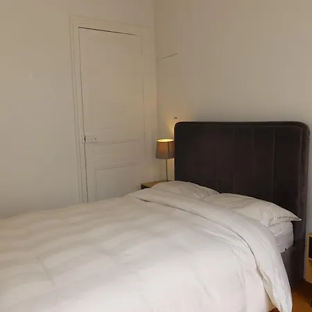 Apartment 3-room Haussmann-style - Near Arc De Triomphe