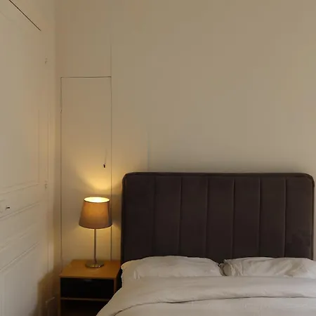 3-room Haussmann-style - Near Arc De Triomphe Neuilly-sur-Seine