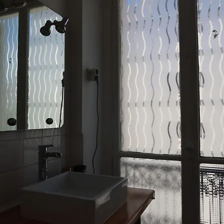 3-room Haussmann-style - Near Arc De Triomphe * Neuilly-sur-Seine